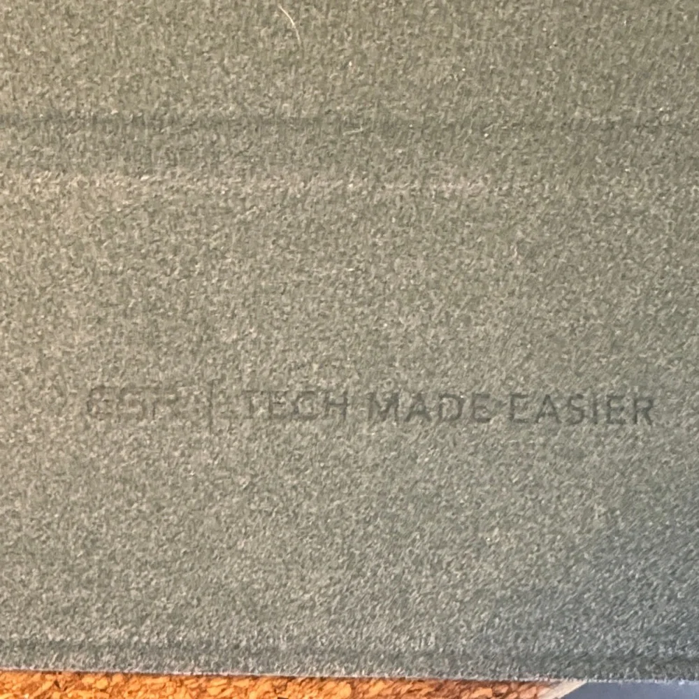 ESR IPad Pro 11 inch Tablet Case/folio cover (2020-2022) with Pencil support